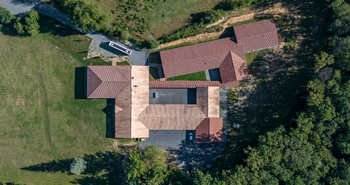 DJI_20230821100727_0052_D- Camping & Base de Rouffiac@Déclic&Décolle.jpg