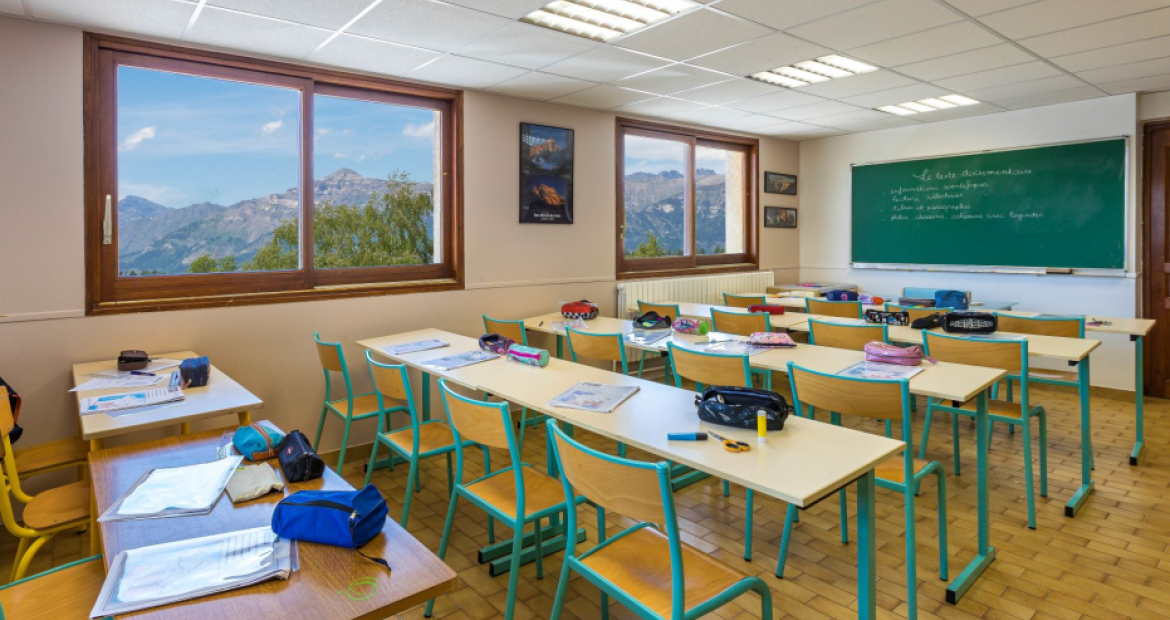 salle de classe arche.jpg